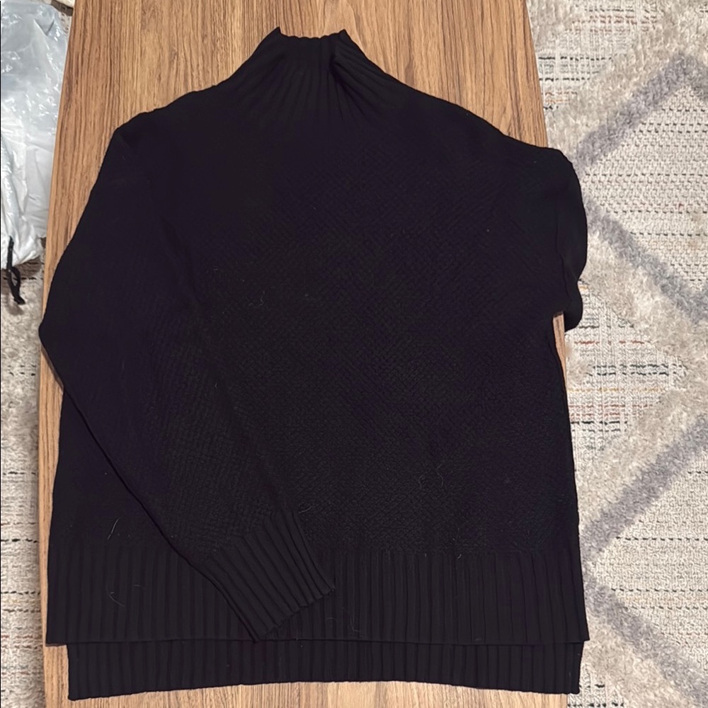 Everlane Cashmere Black Turtleneck Sweater